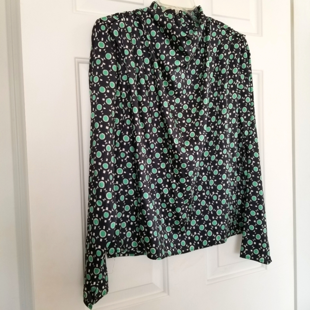 Zara Black and Green Patterned Blouse Worn on Set of The Bold Type Size S